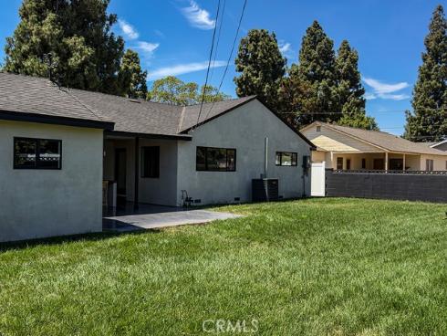 527 N Park  , Orange, CA