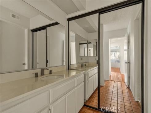 5722 E Stillwater  84  Avenue, Orange, CA