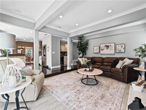 2204 E Vista Mesa Way, Orange, CA