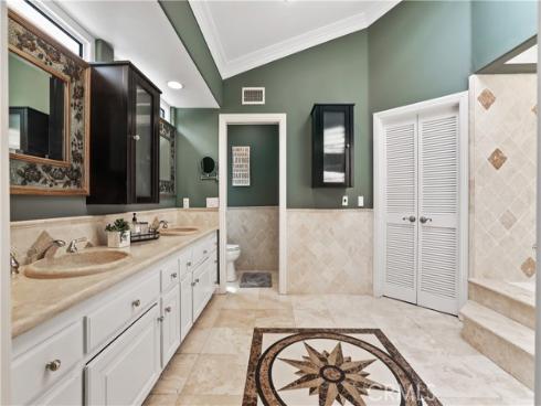 2204 E Vista Mesa Way, Orange, CA