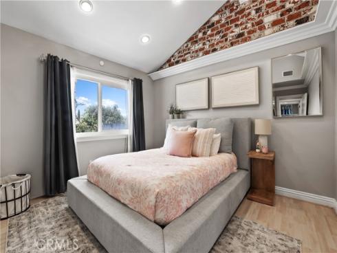 2204 E Vista Mesa Way, Orange, CA