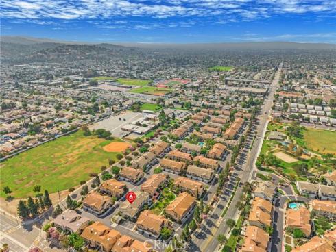 470 N Londonderry B Lane, Orange, CA