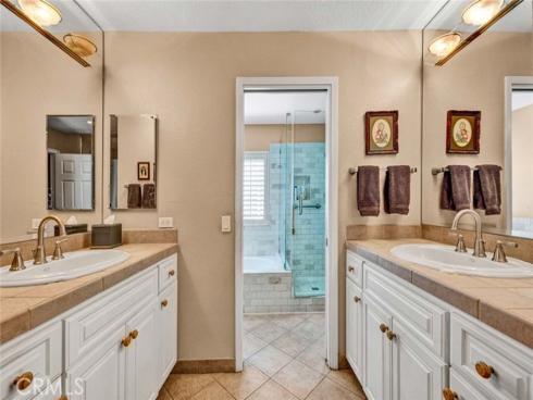7710 E Strawberry Ridge , Orange, CA