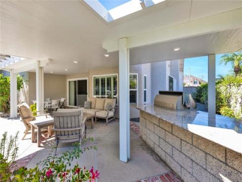 7710 E Strawberry Ridge , Orange, CA