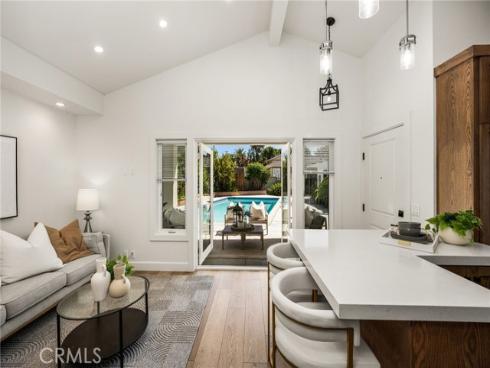 1209 E Walnut , Orange, CA
