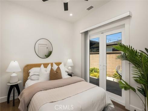 1209 E Walnut , Orange, CA