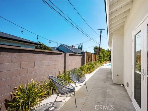 1209 E Walnut , Orange, CA