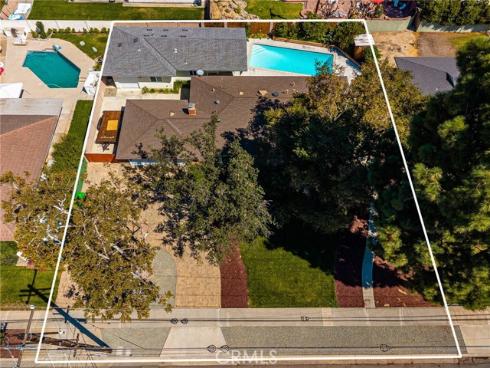 1209 E Walnut , Orange, CA
