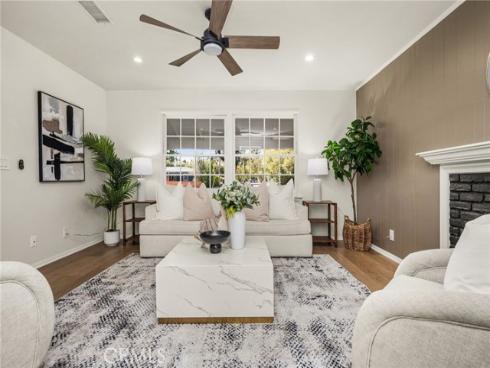 1209 E Walnut , Orange, CA