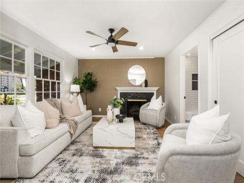 1209 E Walnut , Orange, CA