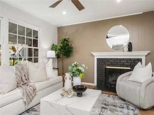 1209 E Walnut , Orange, CA