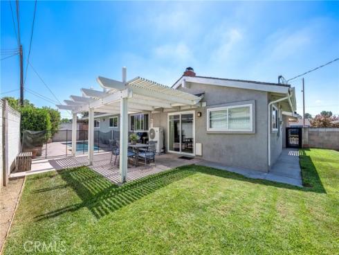 325 E Woodvale Avenue, Orange, CA