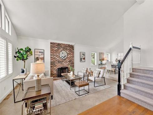 2121 E Vista Mesa Way, Orange, CA