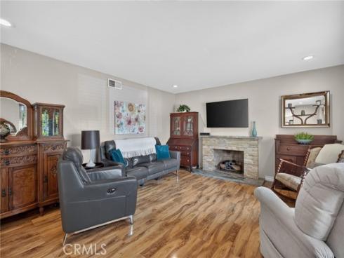 111 E Palmdale , Orange, CA