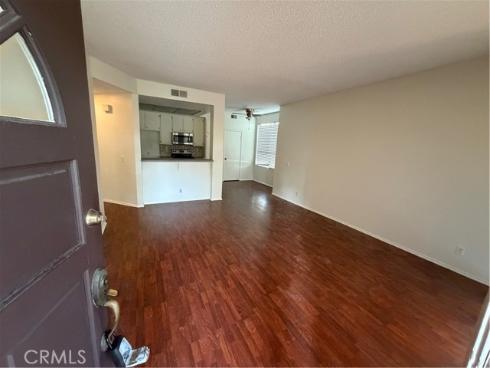 5722 E Stillwater 11 , Orange, CA