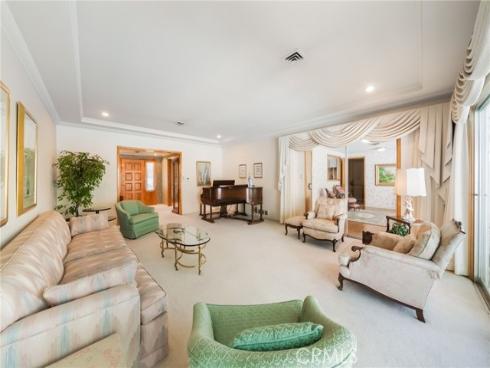 880 S Woodbury Drive, Orange, CA