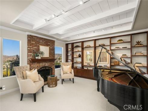 6703 E La Cumbre , Orange, CA