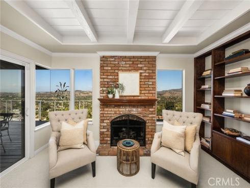 6703 E La Cumbre , Orange, CA