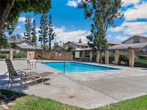 155  Southampton  14  Way, Placentia, CA