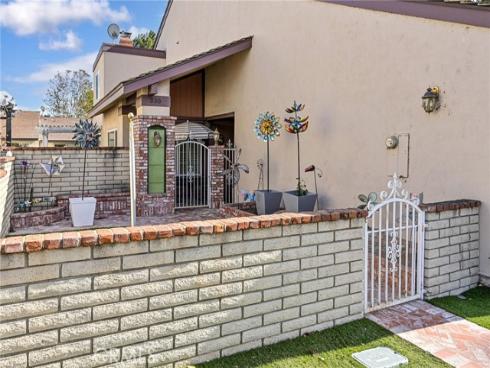 330  Dolores  , Placentia, CA