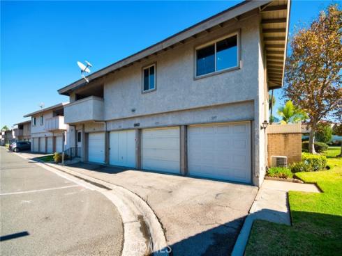 1207 N Kraemer  4  Boulevard, Placentia, CA