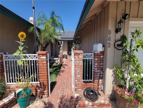 943  Berkenstock   Lane, Placentia, CA