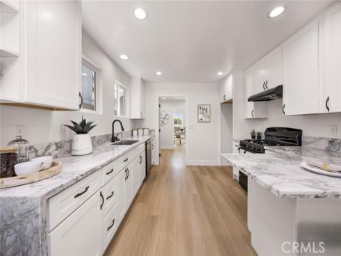 201 S Melrose Street, Placentia, CA