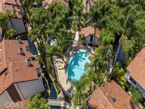 392 Hawaii Way, Placentia, CA