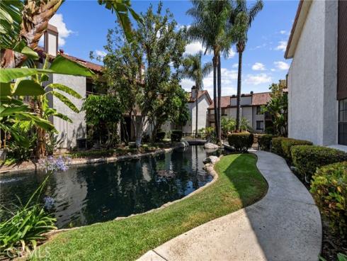 392 Hawaii Way, Placentia, CA