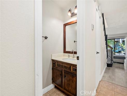 392 Hawaii Way, Placentia, CA