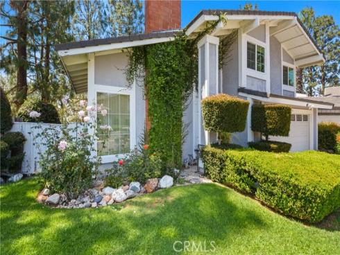 1943 Horseshoe Circle, Placentia, CA