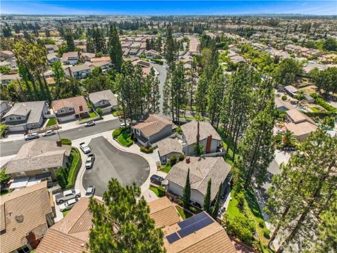 1943 Horseshoe Circle, Placentia, CA