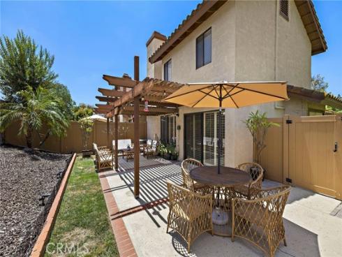 990 La Paz 49 Road, Placentia, CA