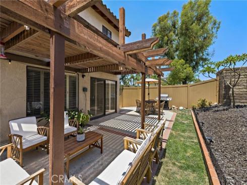 990 La Paz 49 Road, Placentia, CA