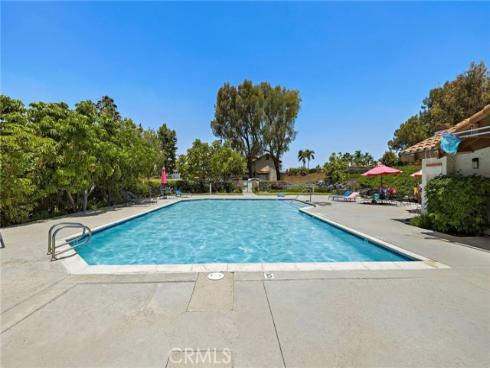 990 La Paz 49 Road, Placentia, CA