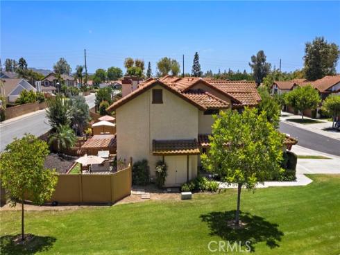 990 La Paz 49 Road, Placentia, CA