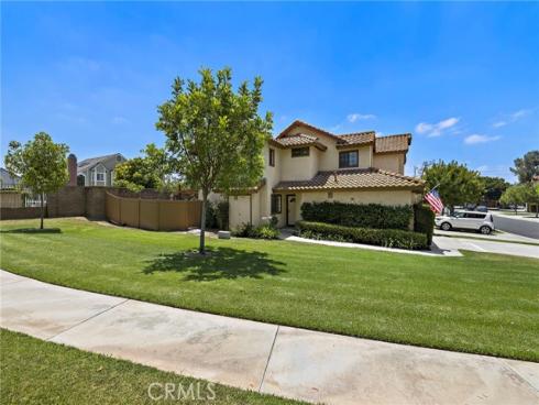 990 La Paz 49 Road, Placentia, CA