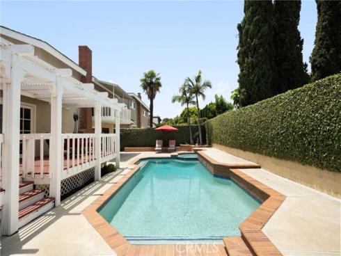 401 Marymont Avenue, Placentia, CA