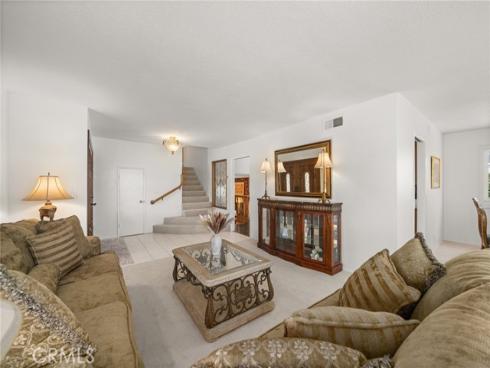 401 Marymont Avenue, Placentia, CA