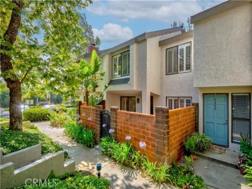 1657 Sherwood Village Circle, Placentia, CA