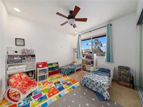 166 Southampton 21 Way, Placentia, CA