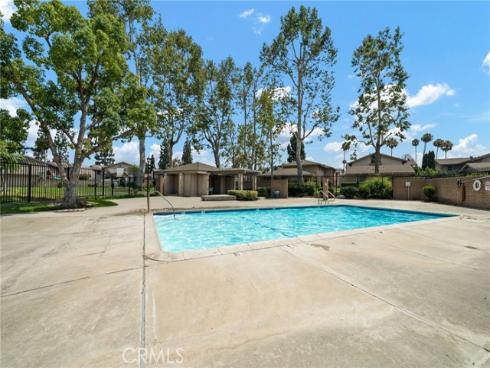 166 Southampton 21 Way, Placentia, CA