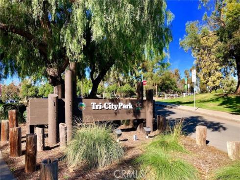 402 Jade Ave , Placentia, CA