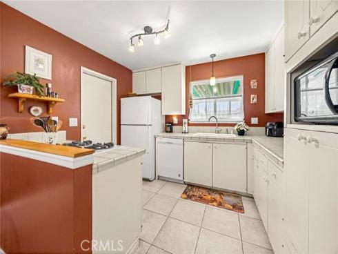 402 Jade Ave , Placentia, CA