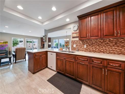 1018  Violet   Circle, Placentia, CA