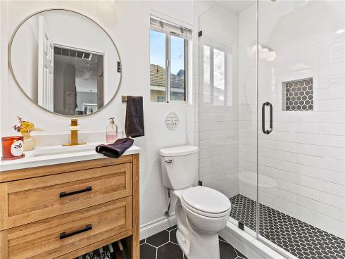 1833  Taft Ln  , Placentia, CA