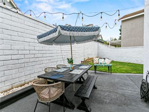 1833  Taft Ln  , Placentia, CA