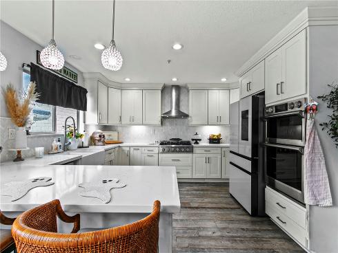 1833  Taft Ln  , Placentia, CA