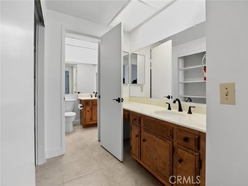 376  Hawaii  , Placentia, CA