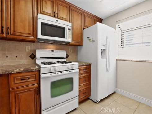 376  Hawaii  , Placentia, CA